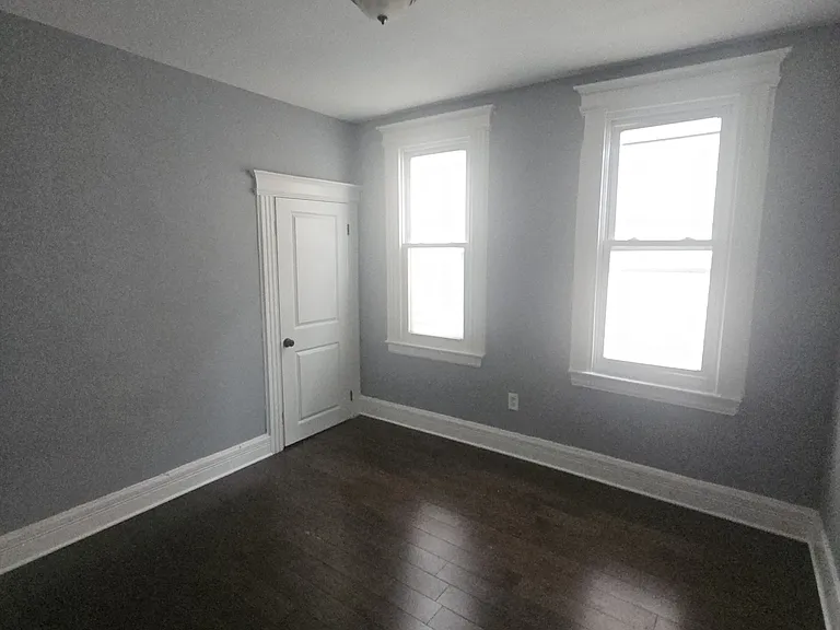 559 Grove St #2F — Photo 16