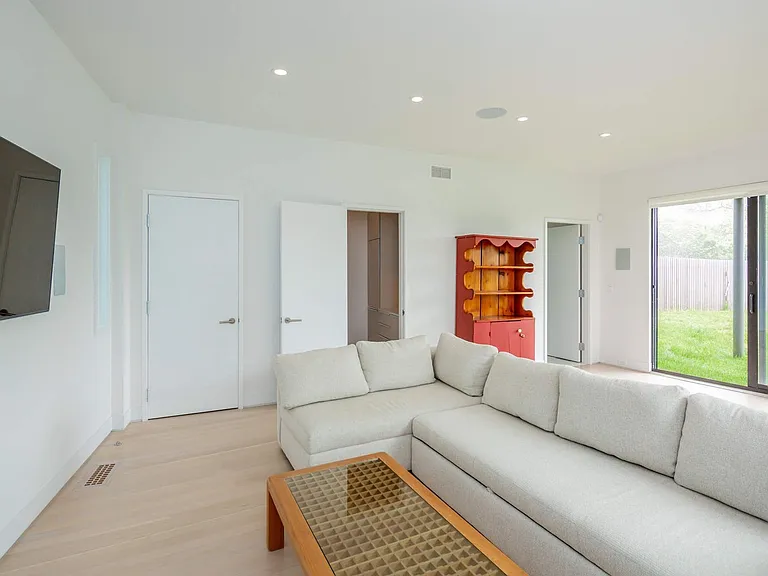43 Surfside Ave — Photo 15
