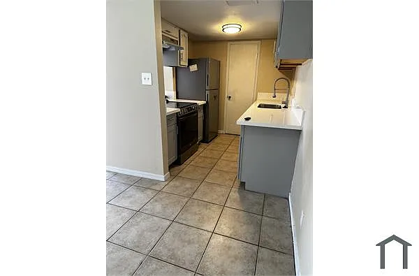 Building Photo - 4229 S 47th Pl
