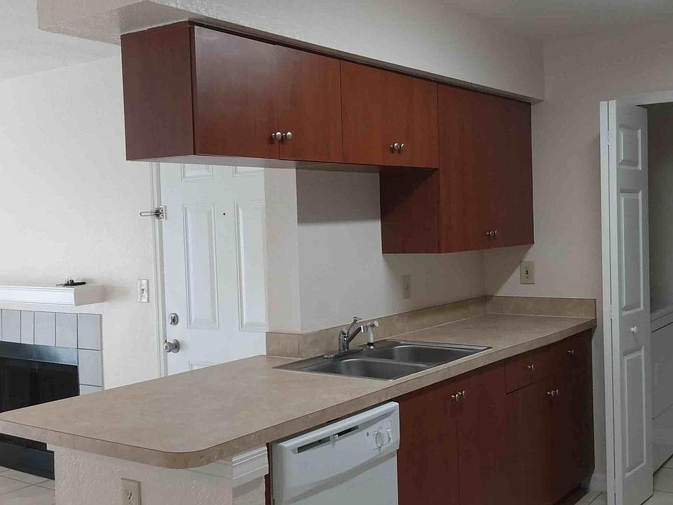 1st image of 2550 N Alafaya Trl APT 1104