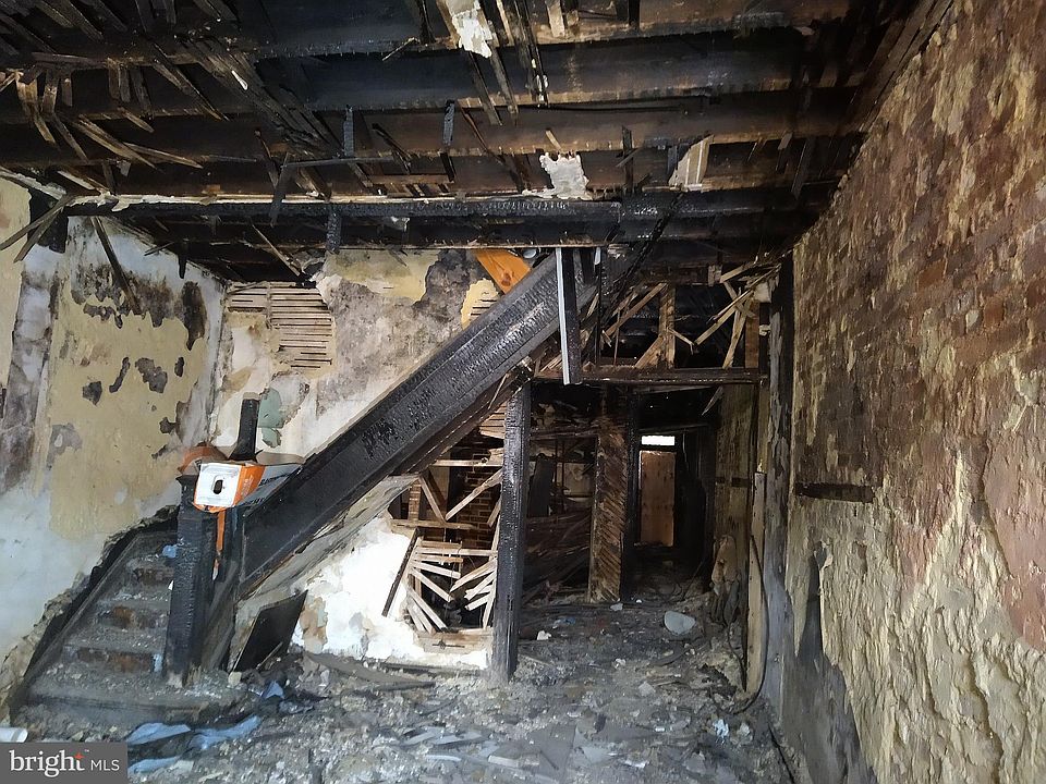 2nd image of 1907 Cecil Ave