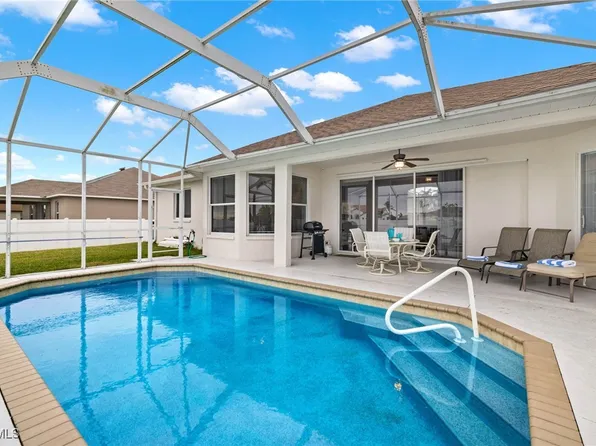 1049 NW 38th Pl, Cape Coral, FL 33993