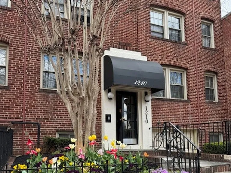 1210 4th St NW — Photo 1