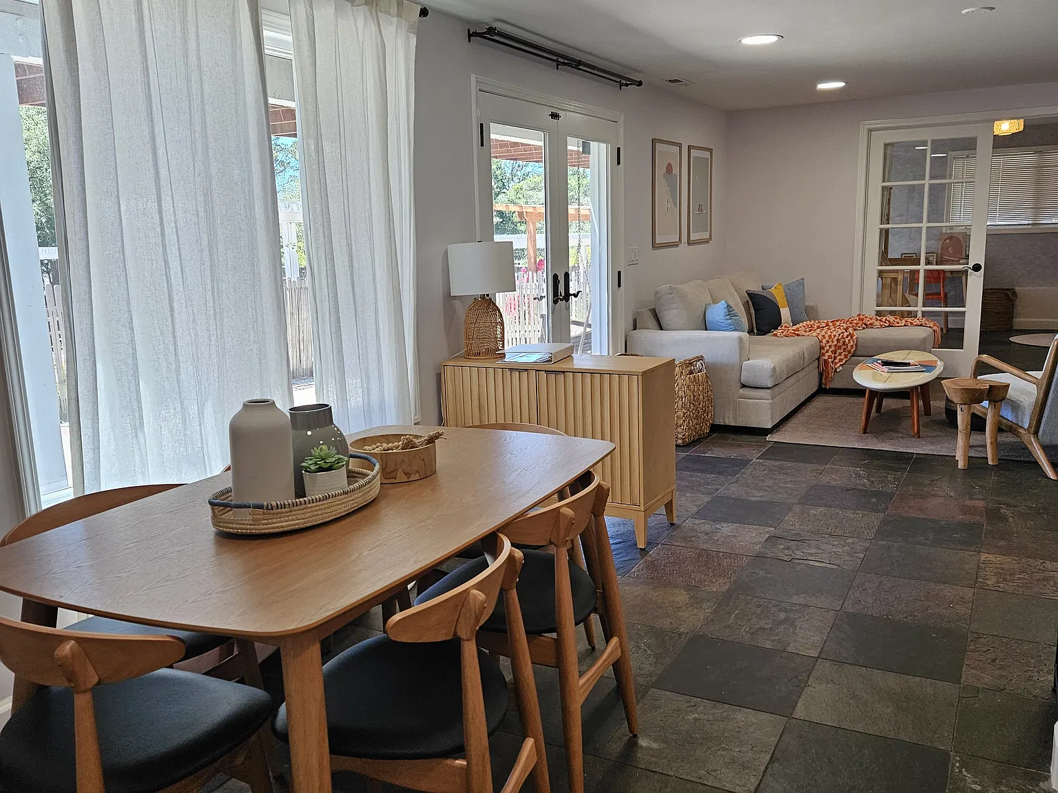 1 bed, 960 sqft, $3,000 — Photo 2