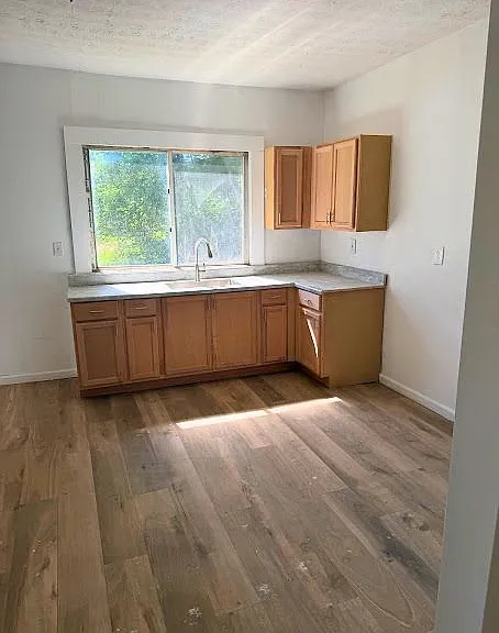 15007 Cardinal Ave — Photo 5
