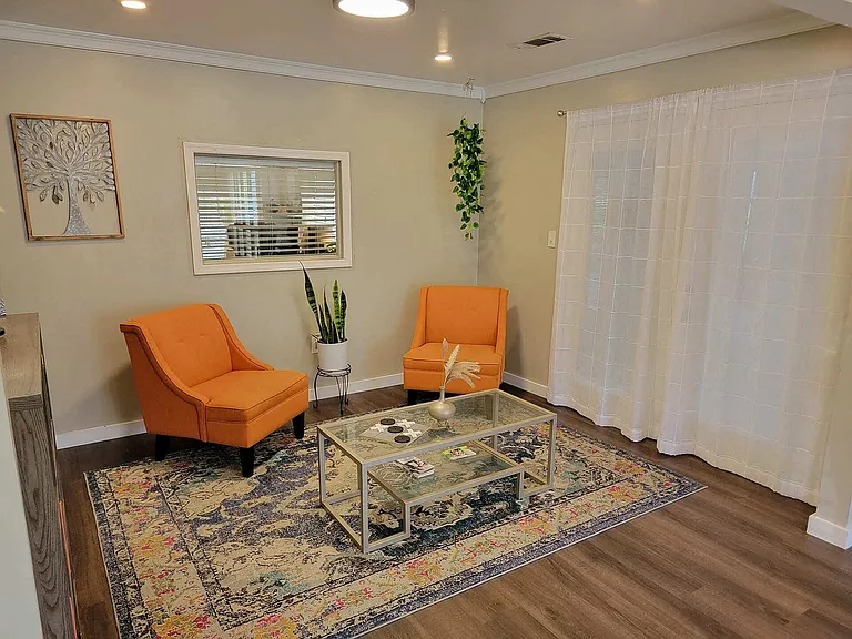Leasing Office