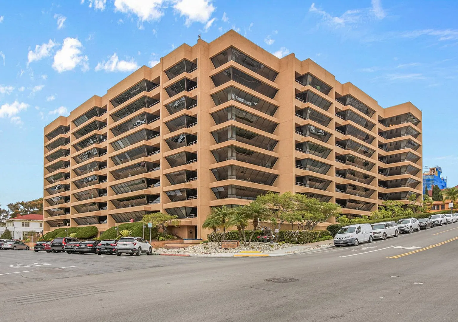 Rare 3br With 2 Balconies + Bay Views Save $2,750! — Photo 2