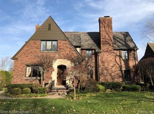 780 Trombley Rd, Grosse Pointe, MI 48230