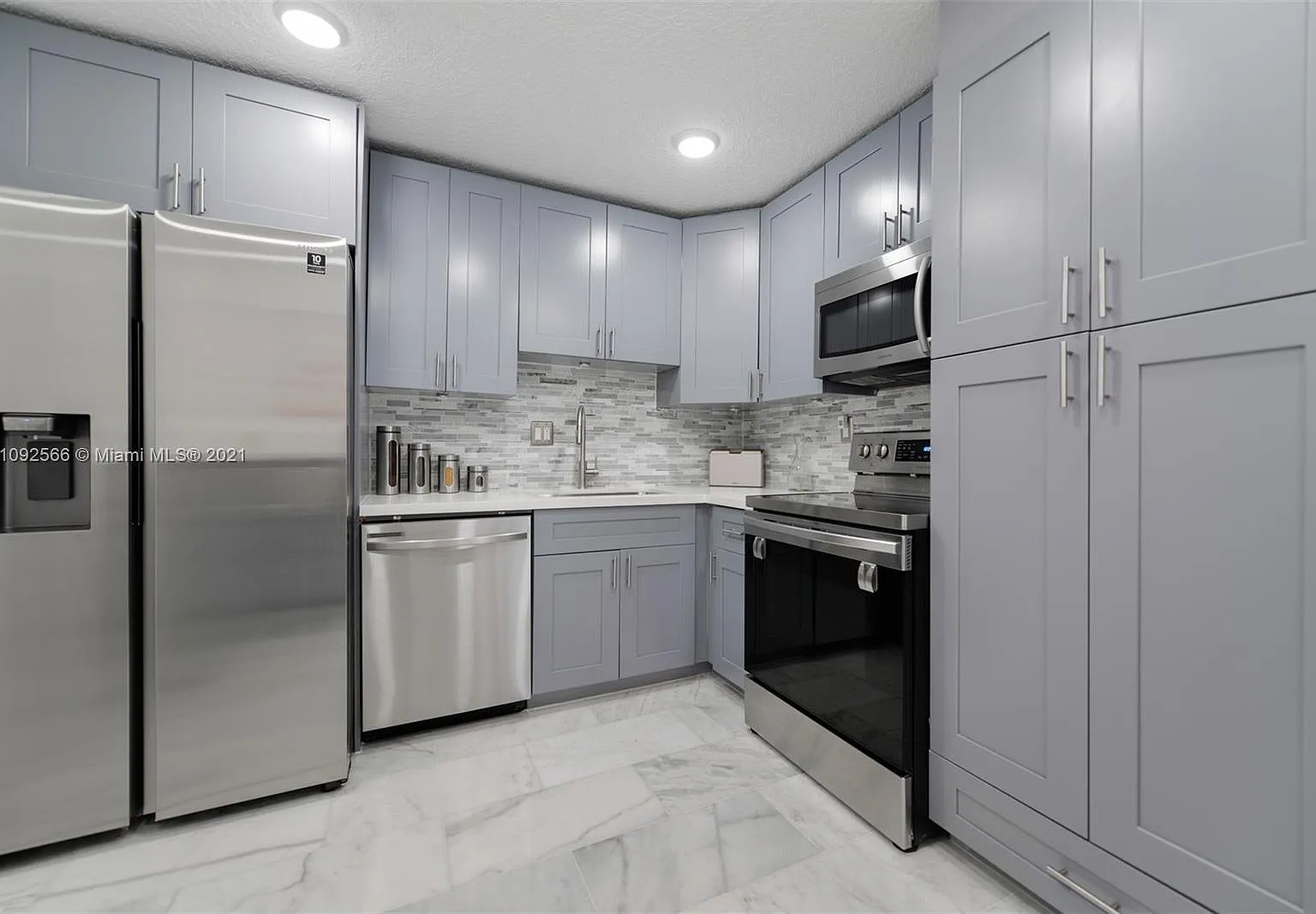 2 bed, 1150 sqft, $2,500 — Photo 4