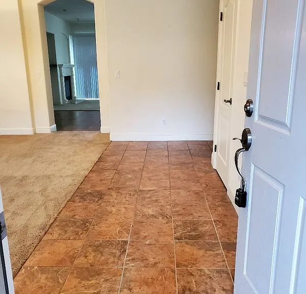 1004 Hildebrand Cir — Photo 6