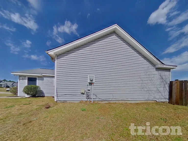 279 Legend Oaks Dr — Photo 18