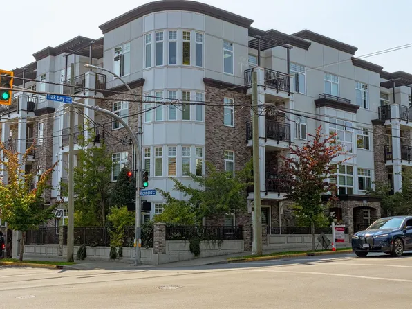 1765 Oak Bay Ave #105, Victoria, BC V8S 3Z5