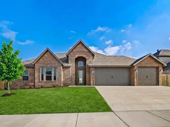 1340 Greyback Ln, Centerton, AR 72719