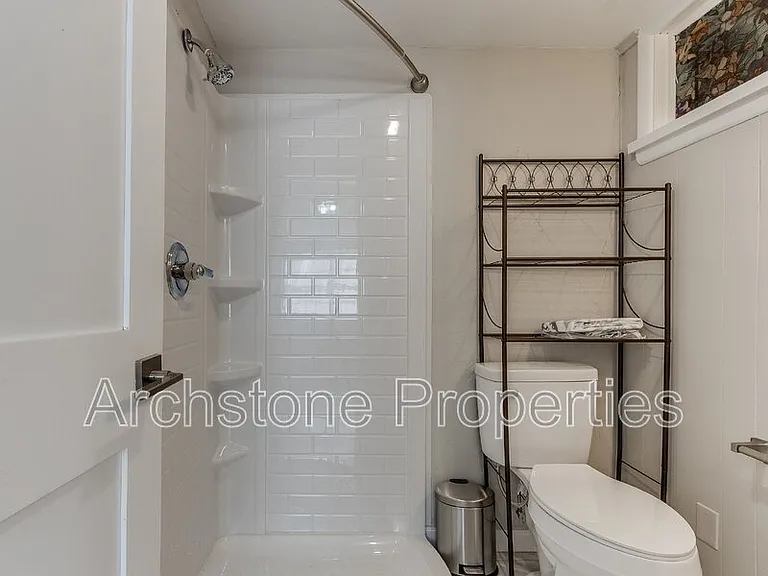 2006 NW 26th St — Photo 24