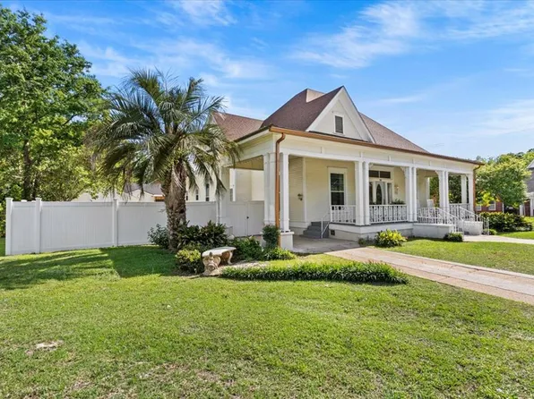 200 Daleville Ave, Enterprise, AL 36330