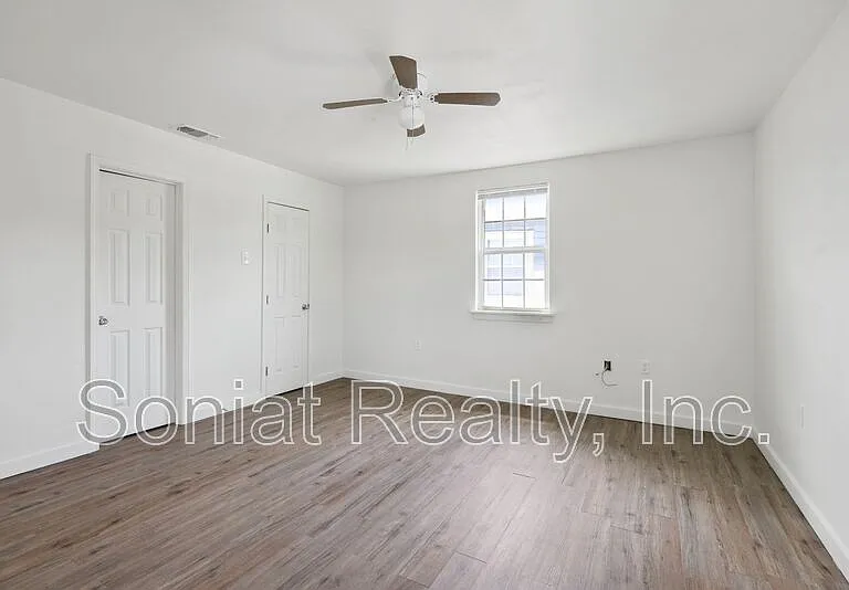 7710B N Coronet Ct — Photo 9