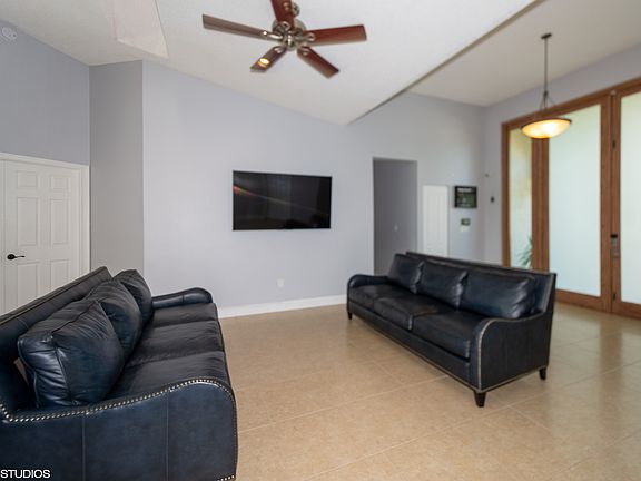 3rd image of 1521 NW 100th Way