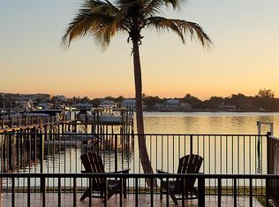 320 N Lake Dr, Lantana, FL 33462