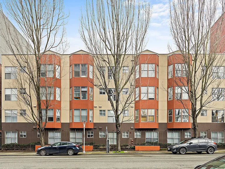 Ellis Court Apartments — Photo 35