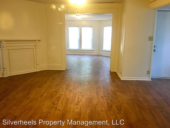 2nd image of 132 Franklin St