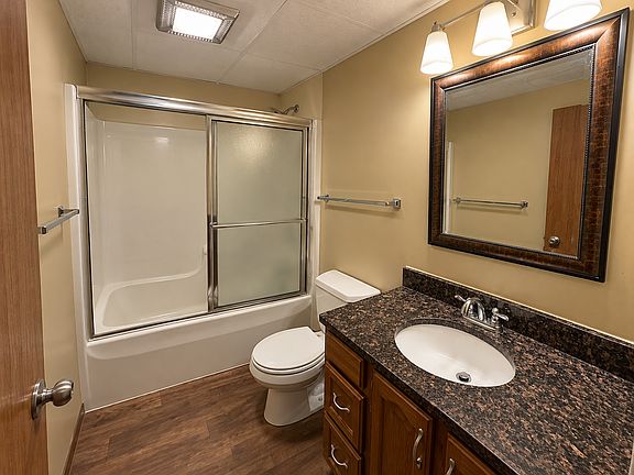3rd image of 850 Hawkeye Dr #2