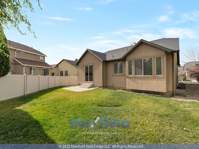 2722 N Double Eagle Dr — Photo 41