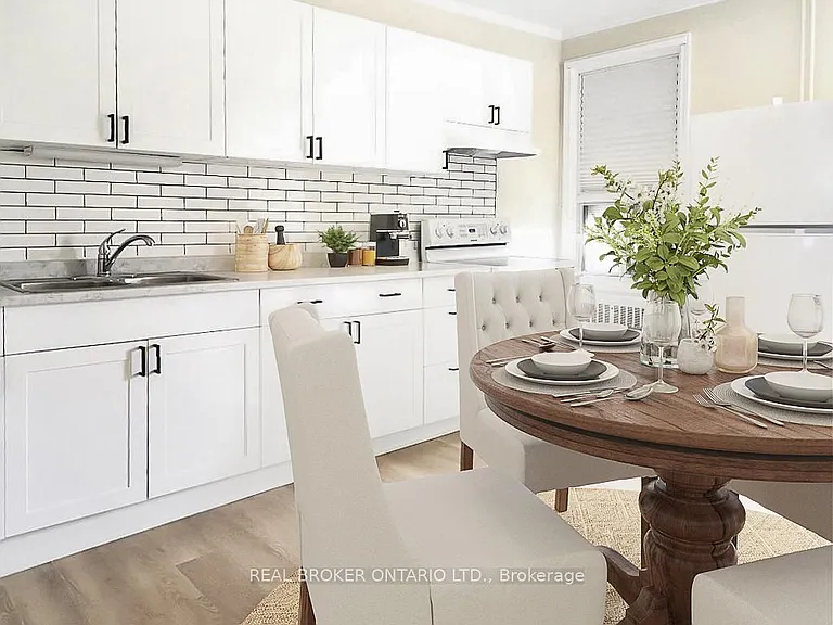 296 Emerald St N #1 — Photo 3