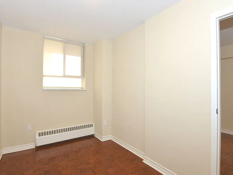 230 Oak St — Photo 30