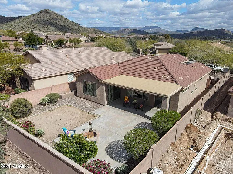 41520 N River Bend Ct — Photo 37