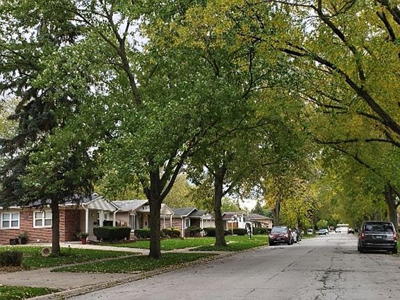 4th image of 525 N Roberts Dr