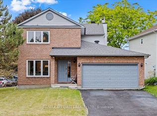 1293 Parc Du Village St, Ottawa, ON K1C 7B2