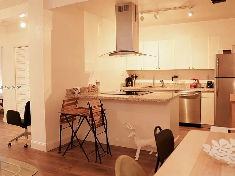 68 NW 45th St #2 — Photo 9