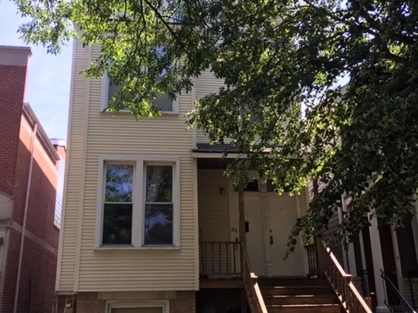 1749 W Barry Ave, Chicago, IL 60657