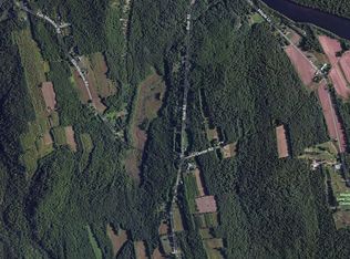 889 River Rd, Livermore, ME 04253