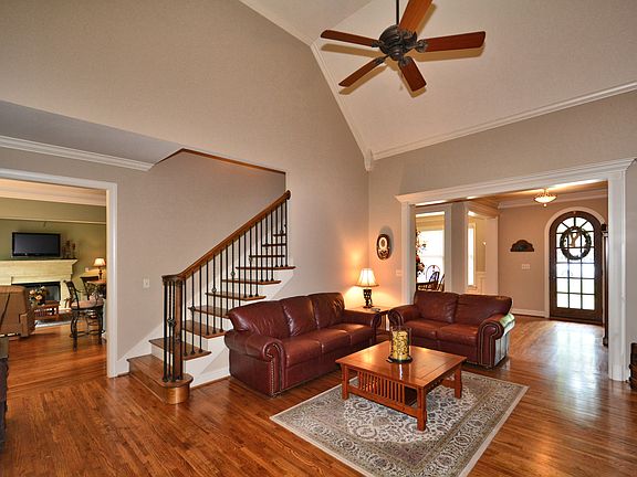 4th image of 188 Shore Front Ln