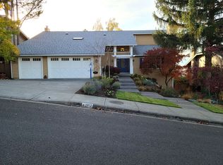 1012 Kristen Dr, Medford, OR 97504