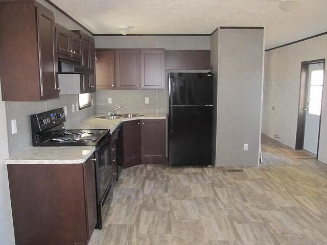 2nd image of 479 Blackbird Ln