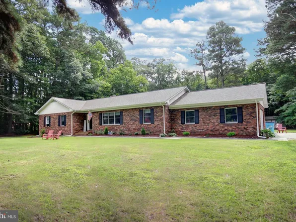 8007 Dividing Creek Rd, Pocomoke City, MD 21851