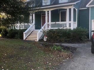 5132 Sycamore Ln, Kitty Hawk, NC 27949