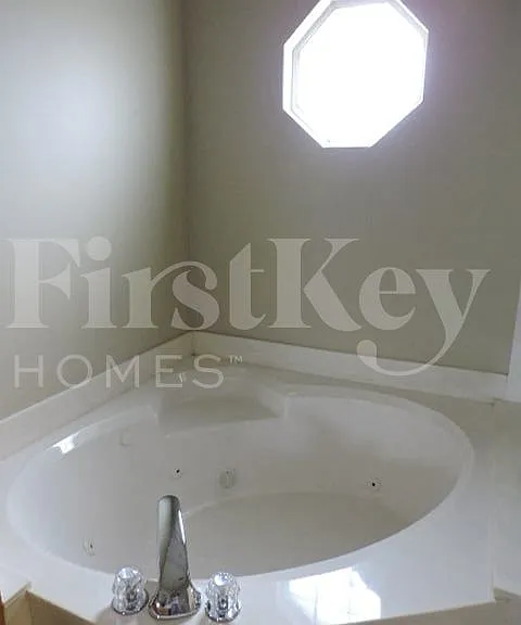 1177 Travers Ln — Photo 14