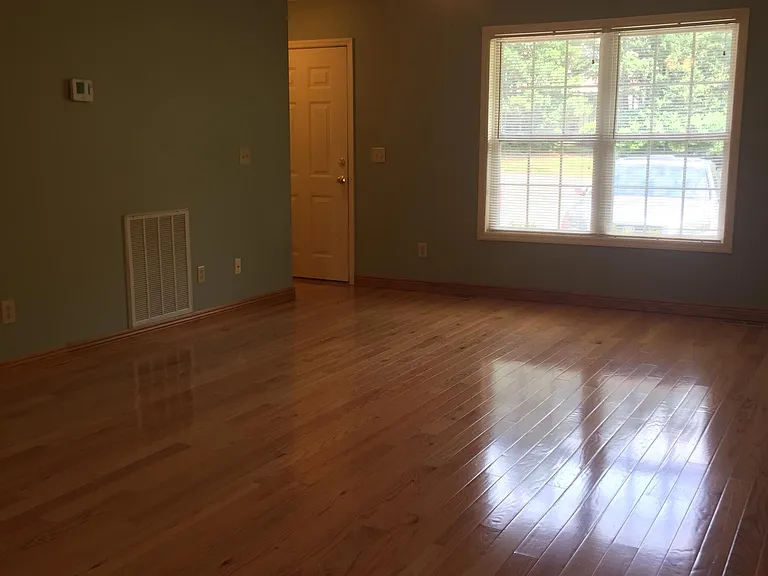 307 Walnut St — Photo 7