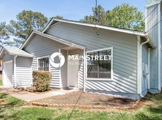 5660 Pine Meadows Ct, Morrow, GA 30260