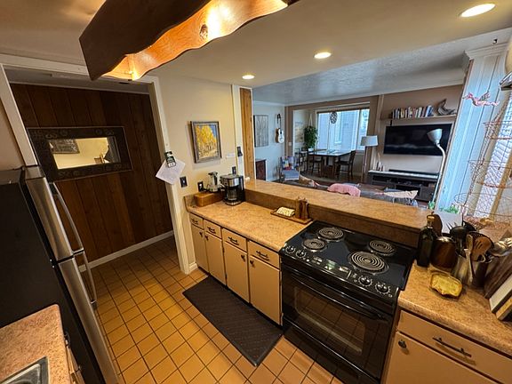 4th image of 1480 Three Kings Dr APT 28