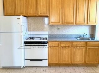 3004 47th St APT 3L, Astoria, NY 11103