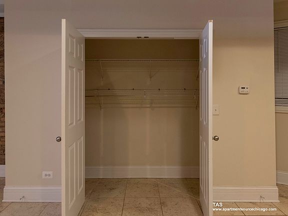 5th image of 1206 W Wrightwood Ave