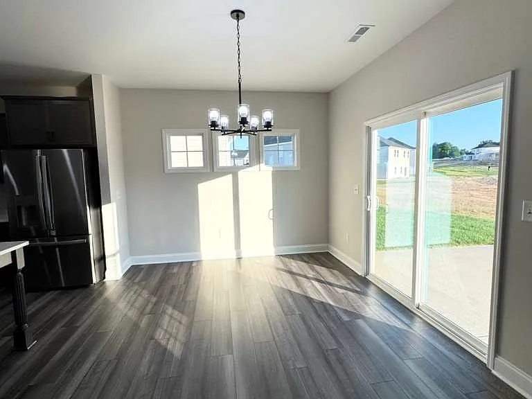 8319 Lazy Sky Ln — Photo 7