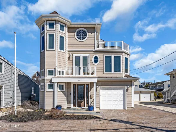 30 5th Avenue, Seaside Park, NJ 08752