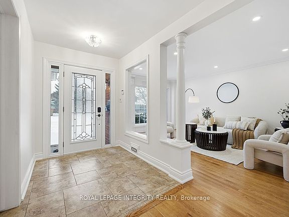 4th image of 50 Rosenfeld Cres