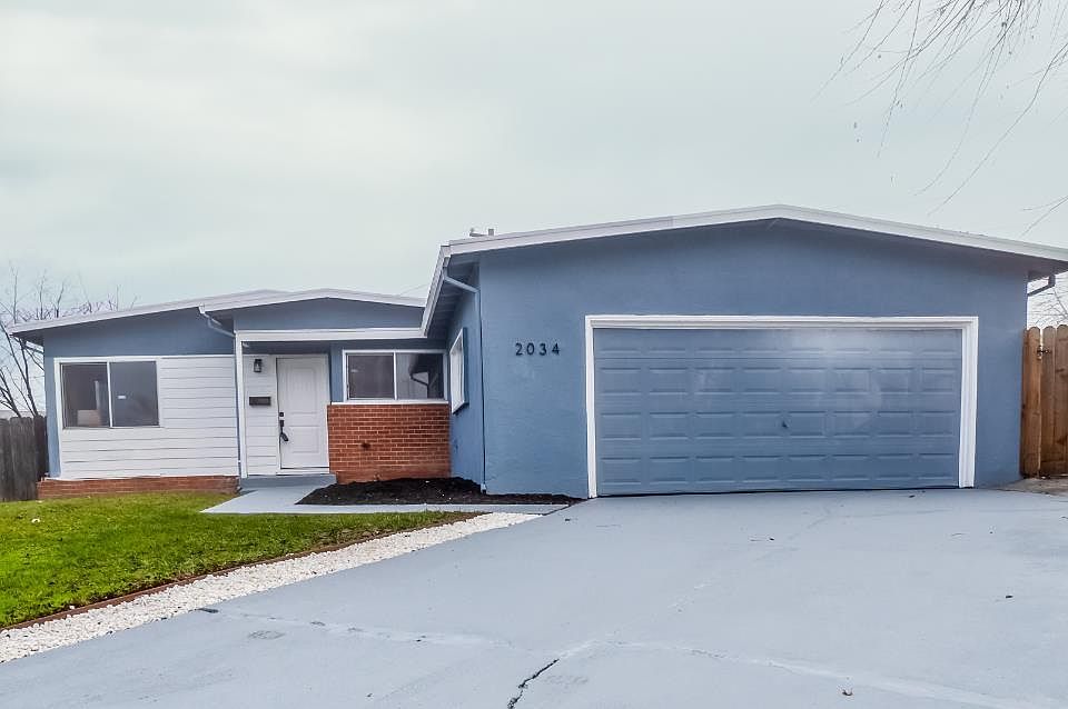 1st image of 2034 Cambridge Drive