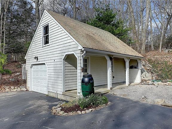 5th image of 55 Estelle Dr